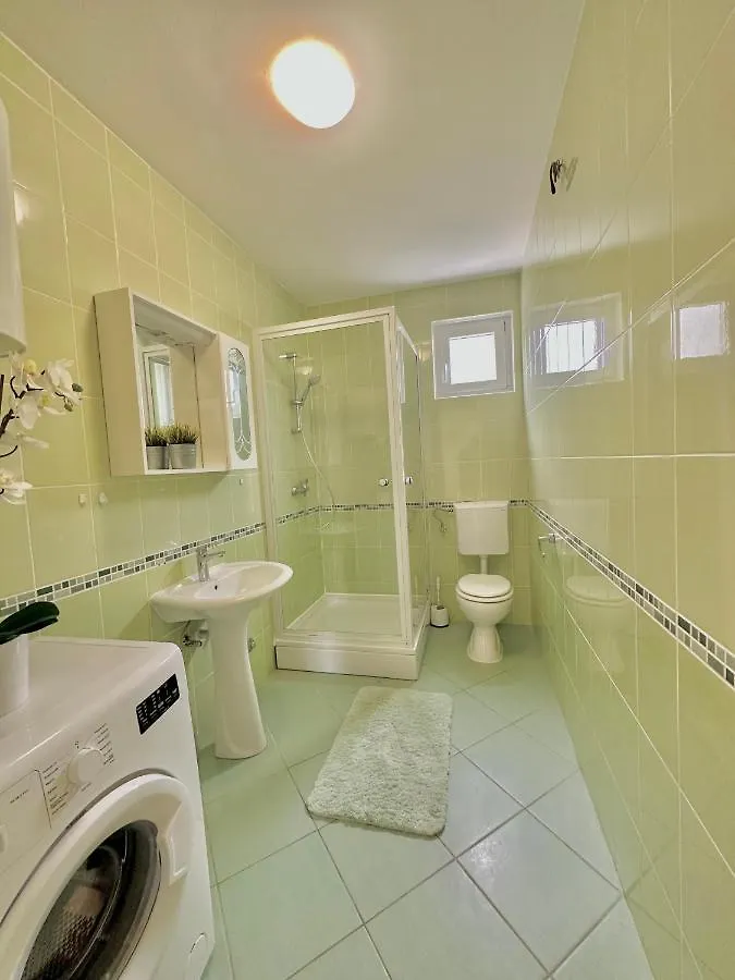 Apartments Imperium Trogir 0*,